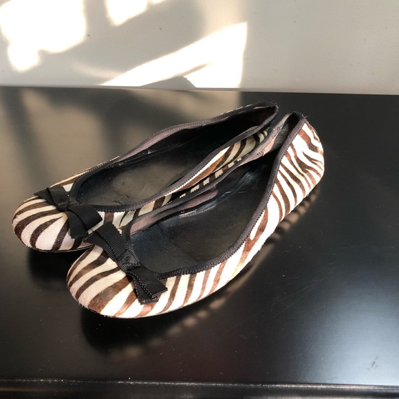 Nine West Shoes - ❤️ 5/$30 Nine West zebra patterned flats
